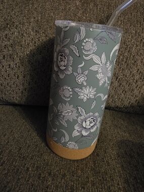 Floral Pattern Insulated Tumbler in Sage Green
